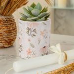 Ανοιξίατικο Κασπώ με Floral Patterns & Λαμπάδα , Δώρο για Νονά