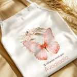 Προσωποποιημένη Βαπτιστική Ποδιά με Θέμα Butterfly για τη Νονά