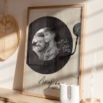 Korniza me Fotografia kai Onoma, Doro gia ti Giorti tou Patera