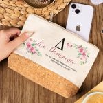 Εκρού Νεσεσέρ με Όνομα & Αφιέρωση, Μοναδικό Δώρο για Δασκάλα