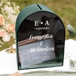 Κουτί Ευχών Γάμου Ξύλινο σε Σχήμα Καμάρα με Ονόματα