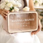 Κουτί Γαμήλιο Ευχών με Ονόματα σε Ξύλινο Ορθογώνιο Σχήμα