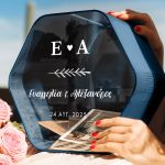 Κουτί Ευχών Γάμου Ξύλινο σε Εξάγωνο Σχήμα με Ονόματα