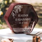Κουτί Ευχών Γάμου Ξύλινο με Εξάγωνο Σχήμα και Ονόματα