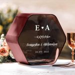 Κουτί Ευχών Γάμου Ξύλινο σε Εξάγωνο Σχήμα με Ονόματα
