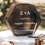 Κουτί Ευχών Γάμου Ξύλινο σε Εξάγωνο Σχήμα με Ονόματα