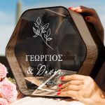 Premium Κουτί Ευχών Γάμου, Ξύλινο Εξάγωνο με Όνοματα