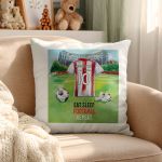 Μαξιλάρι Προσωποποιημένο με Όνομα και Ερυρόλευκη Φανέλα