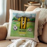 Μαξιλάρι Προσωποποιημένο με Όνομα και Κιτρινόμαυρη Φανέλα