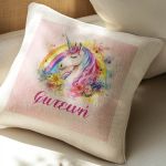 Παιδικό Μαξιλάρι με Όνομα και Σχέδιο Μονόκερο & Λουλούδια