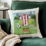 Μαξιλάρι Προσωποποιημένο με Όνομα και Ερυρόλευκη Φανέλα