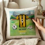 Μαξιλάρι Προσωποποιημένο με Όνομα και Κιτρινόμαυρη Φανέλα