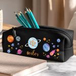 Προσωποποιημένη Σχολική Κασετίνα Μαύρη με Σχέδιο Πλανήτες