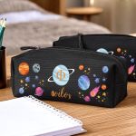 Προσωποποιημένη Σχολική Κασετίνα Μαύρη με Σχέδιο Πλανήτες