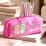 Προσωποποιημένη Σχολική Κασετίνα Φούξια με Σχέδιο Squishees