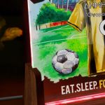 Επιτραπέζιο Φωτιστικό με Κιτρινόμαυρη Φανέλα, Δώρο για Παιδί