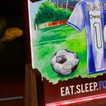 Επιτραπέζιο Φωτιστικό με Κυανόλευκη Φανέλα, Δώρο για Παιδί