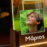 Φωτιστικό LED με Φωτογραφία και Ερυθρόλευκο Ποδοσφαιριστή