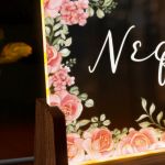 Προσωποποιημένο Φωτιστικό LED με Σχέδιο Τριαντάφυλλα